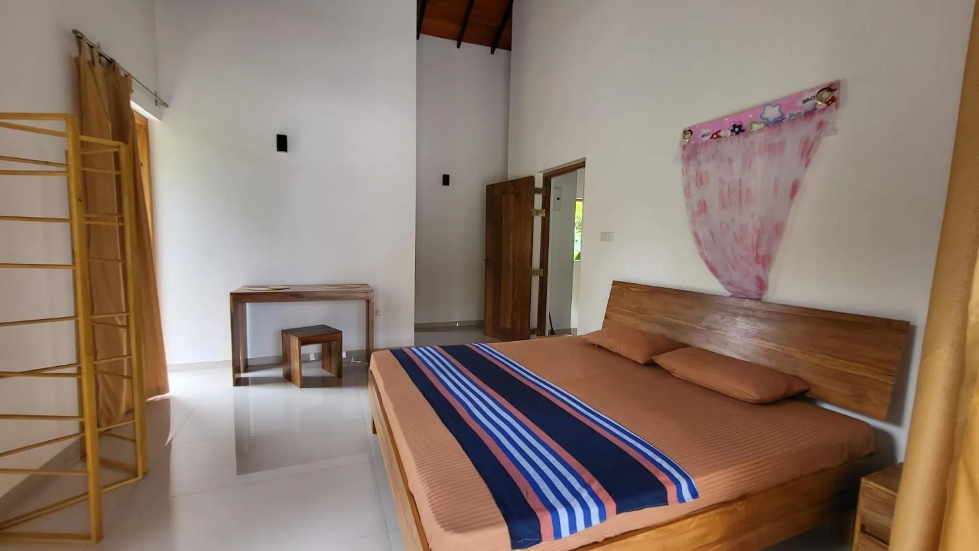 Homestay Parrot Paradise Negombo