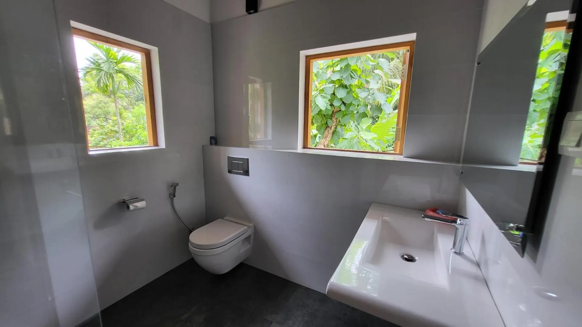Homestay Parrot Paradise Negombo