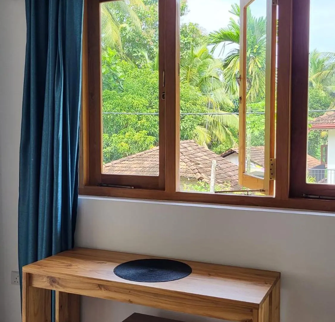 Homestay Parrot Paradise Negombo