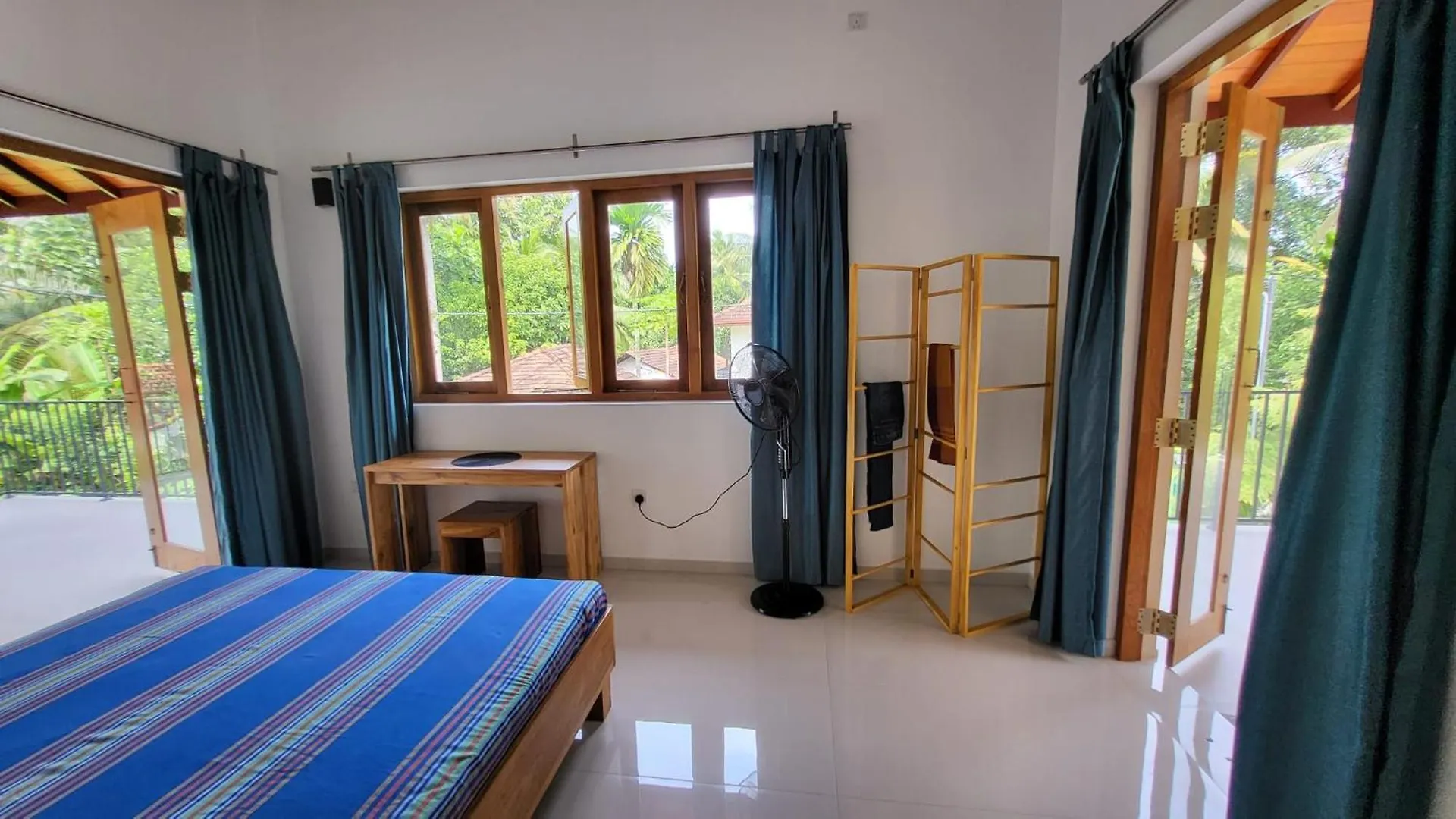 Homestay Parrot Paradise Negombo