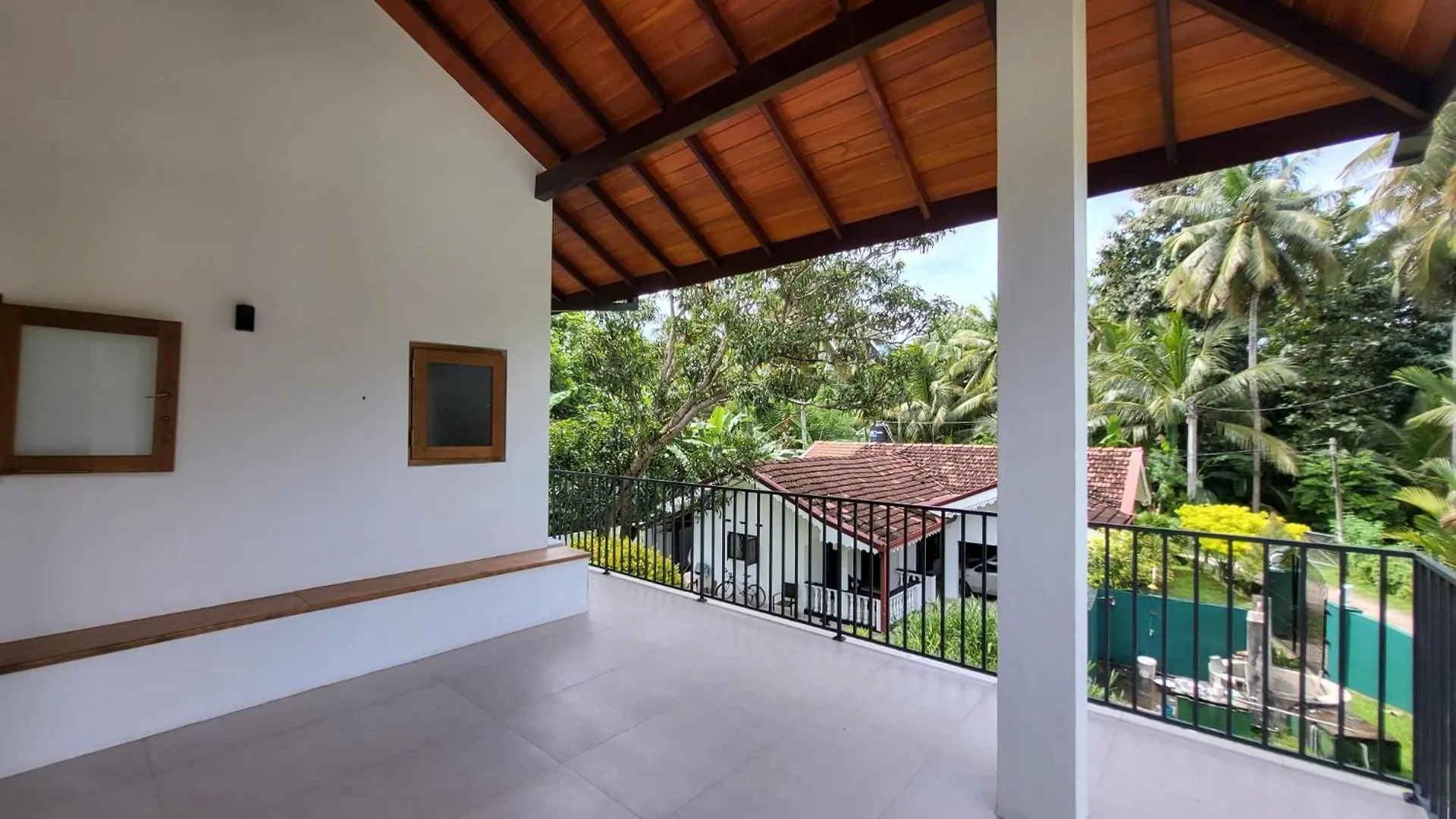 Parrot Paradise Negombo
