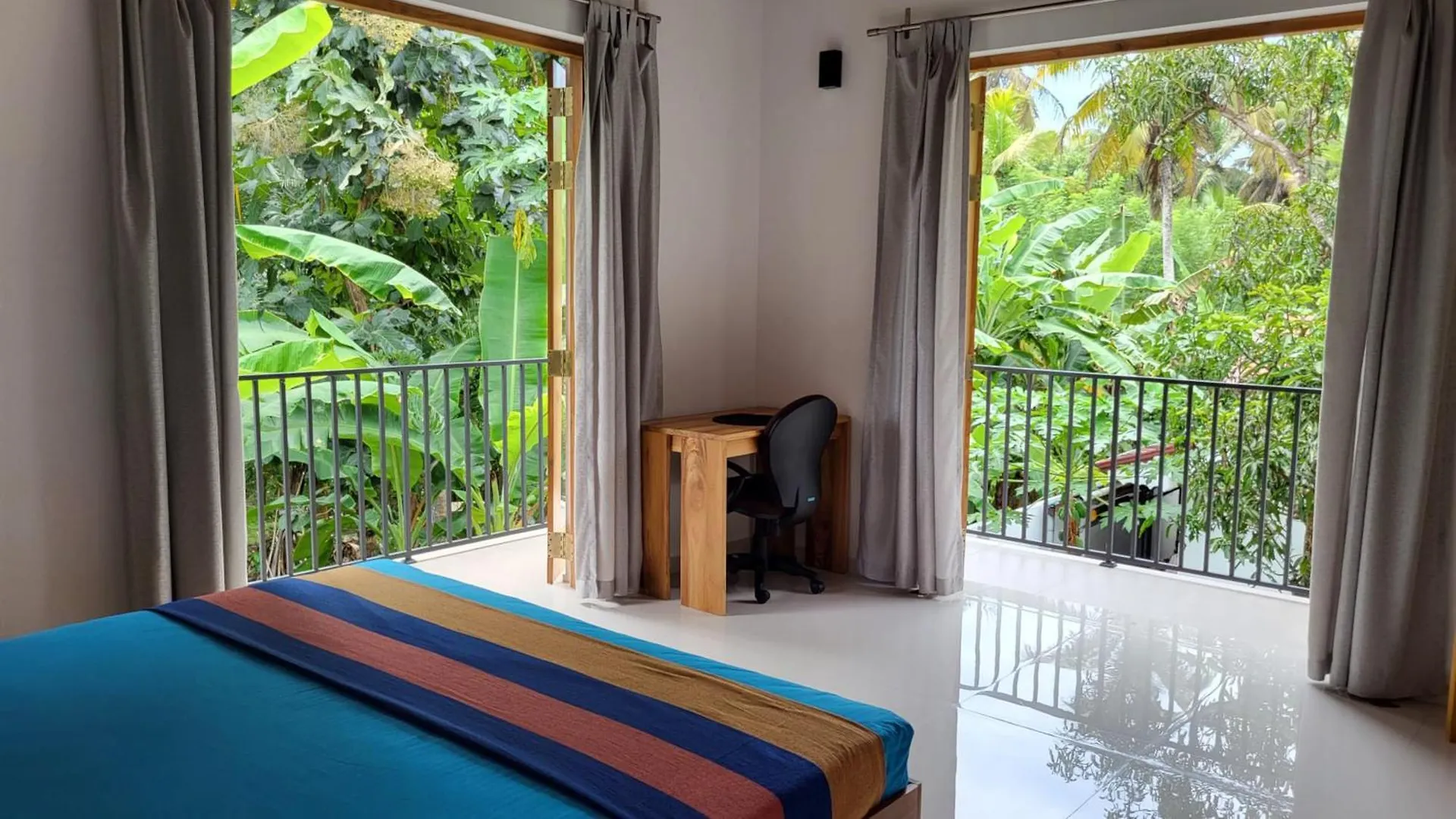 Parrot Paradise Negombo Homestay