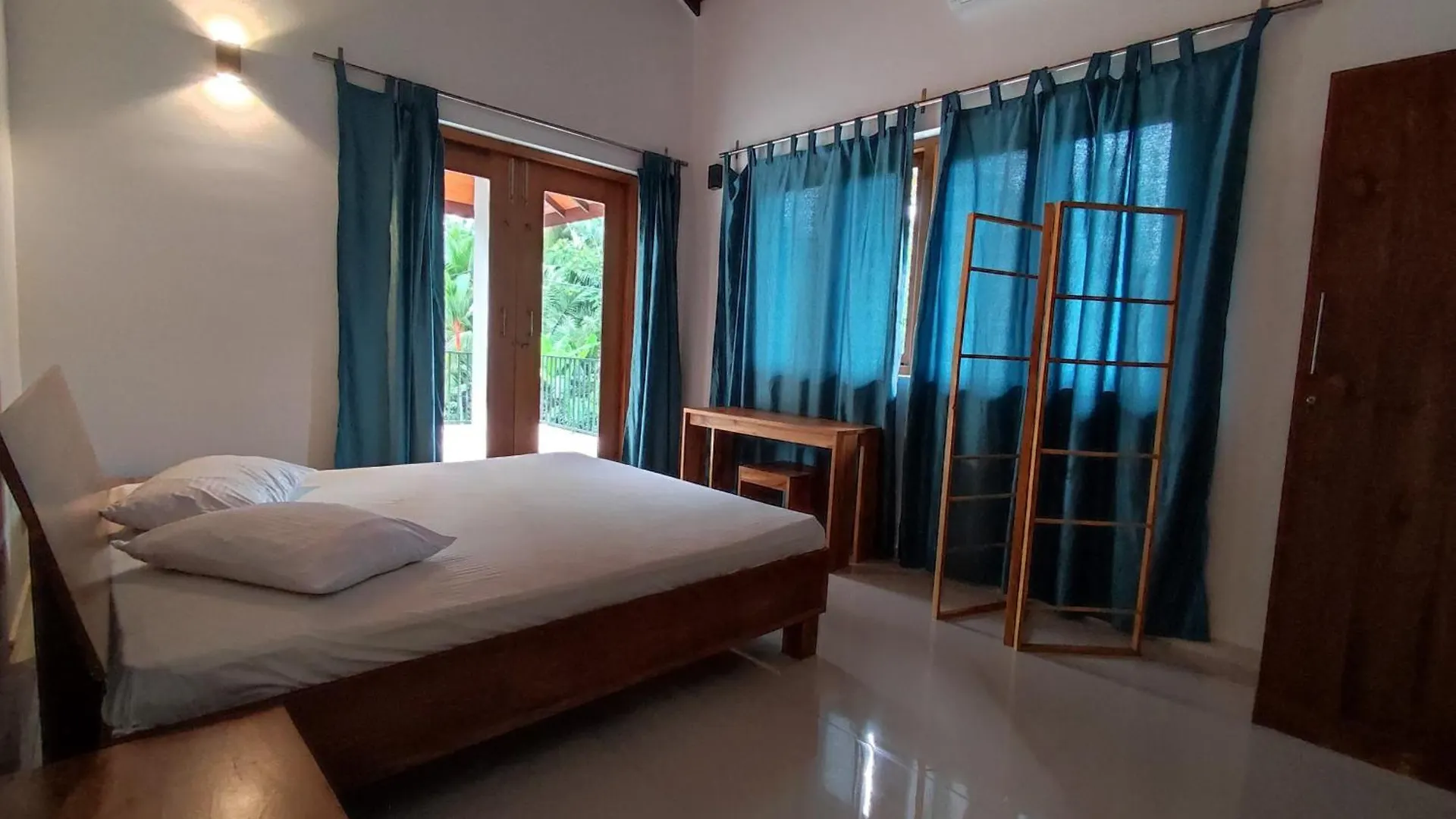 Parrot Paradise Negombo Homestay